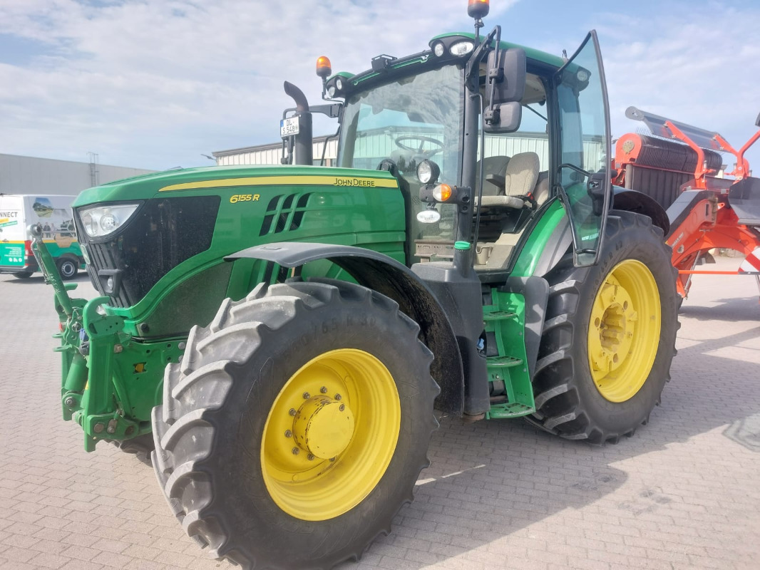 John Deere 6155R - جرار: صورة 1 John Deere 6155R - جرار: صورة 1