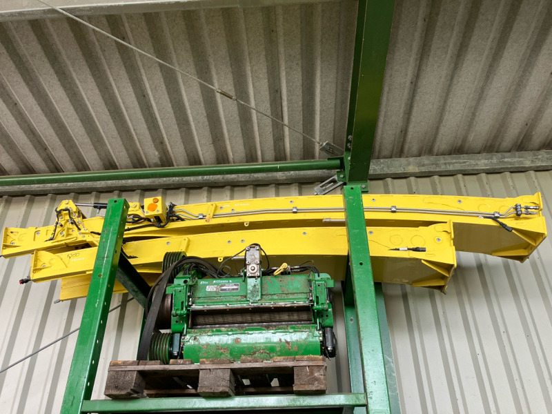 John Deere 8600 mit Kemper 460 StalkBuster und 639 PickUp - حصادة: صورة 3 John Deere 8600 mit Kemper 460 StalkBuster und 639 PickUp - حصادة: صورة 3