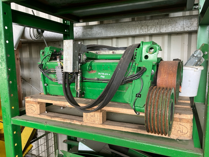 John Deere 8600 mit Kemper 460 StalkBuster und 639 PickUp - حصادة: صورة 4 John Deere 8600 mit Kemper 460 StalkBuster und 639 PickUp - حصادة: صورة 4