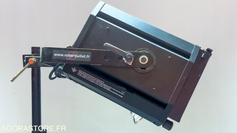 1 projecteur "plans convexe PC RJ 2 KW" - الأدوات والمعدات: صورة 2 1 projecteur "plans convexe PC RJ 2 KW" - الأدوات والمعدات: صورة 2