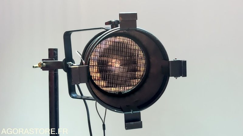1 projecteur "traditionnel iconique PAR64" - الأدوات والمعدات: صورة 3 1 projecteur "traditionnel iconique PAR64" - الأدوات والمعدات: صورة 3