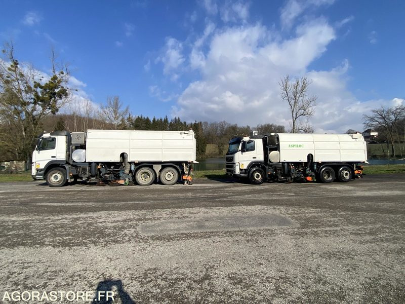 2 BALAYEUSES 6 ROUES - VOLVO - FMFH - - سياره كنس شوارع: صورة 1 2 BALAYEUSES 6 ROUES - VOLVO - FMFH - - سياره كنس شوارع: صورة 1
