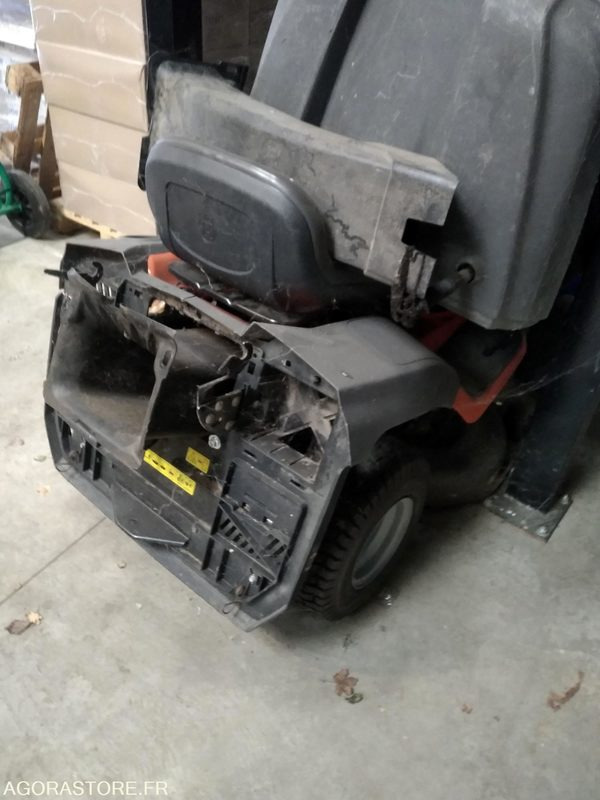 2 tondeuses autoportées - جزازة أعشاب الحدائق: صورة 4 2 tondeuses autoportées - جزازة أعشاب الحدائق: صورة 4