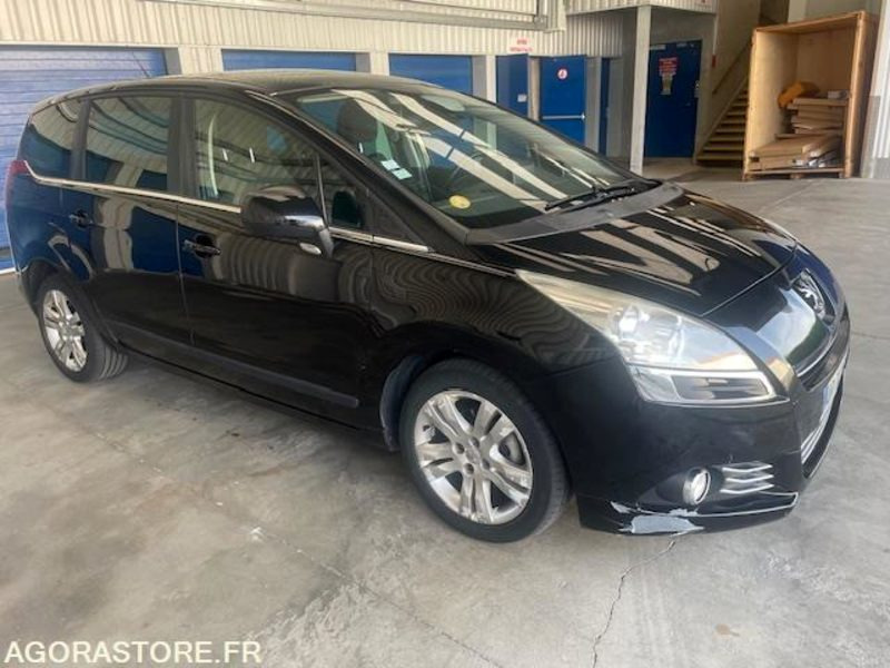 5008 PREMIUM 1.6 HDI 110cv 5 PLACES. 05/2010 . 255500 km - سيارة: صورة 4 5008 PREMIUM 1.6 HDI 110cv 5 PLACES. 05/2010 . 255500 km - سيارة: صورة 4