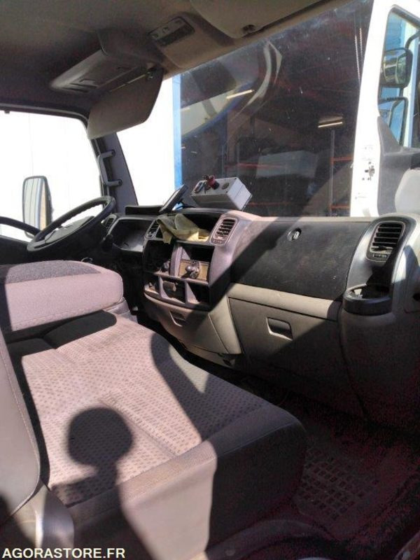 BA-885-GW MICRO BENNE NISSAN CABSTAR 203336 kms 2007 - قلاب صغير: صورة 5 BA-885-GW MICRO BENNE NISSAN CABSTAR 203336 kms 2007 - قلاب صغير: صورة 5