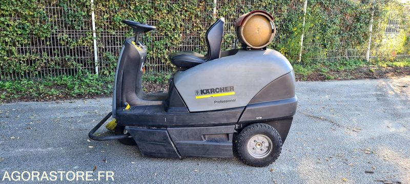 BALAYEUSE KARCHER - 2012 - 182 heures - سياره كنس شوارع: صورة 3 BALAYEUSE KARCHER - 2012 - 182 heures - سياره كنس شوارع: صورة 3
