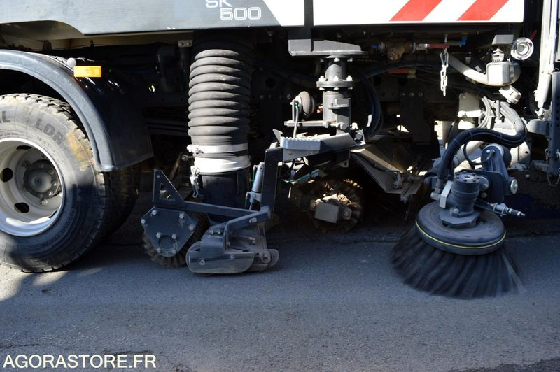 BALAYEUSE MERCEDES ATEGO 95000kms 2019 - سياره كنس شوارع: صورة 4 BALAYEUSE MERCEDES ATEGO 95000kms 2019 - سياره كنس شوارع: صورة 4