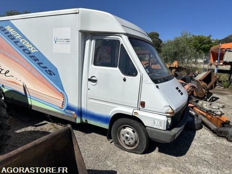BIBLIOBUS RENAULT PROCAR - 1996 - 108500KM - 71GJ2B - فان: صورة 3 BIBLIOBUS RENAULT PROCAR - 1996 - 108500KM - 71GJ2B - فان: صورة 3