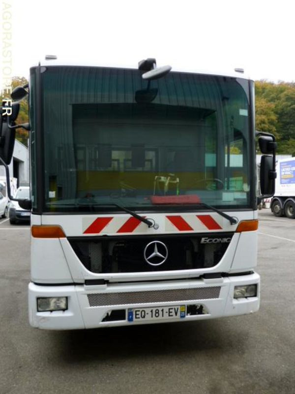 BOM ECONIC MERCEDES CABINE TYPE BUS 2007 4 places 247550kms - شاحنة النفايات: صورة 3 BOM ECONIC MERCEDES CABINE TYPE BUS 2007 4 places 247550kms - شاحنة النفايات: صورة 3