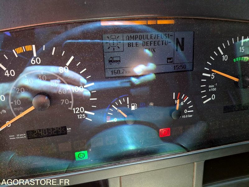BOM Mercedes Econic 2013 240330 kms - CX-136-DD - شاحنة النفايات: صورة 4 BOM Mercedes Econic 2013 240330 kms - CX-136-DD - شاحنة النفايات: صورة 4