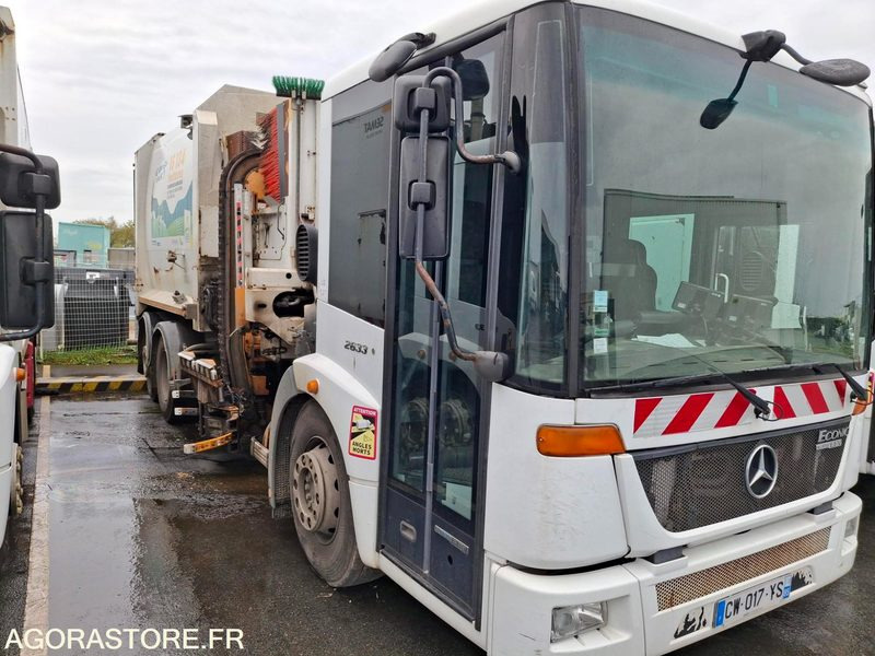 BOM Mercedes Econic 256043 kms 2013 - CW-017-YS - شاحنة النفايات: صورة 1 BOM Mercedes Econic 256043 kms 2013 - CW-017-YS - شاحنة النفايات: صورة 1