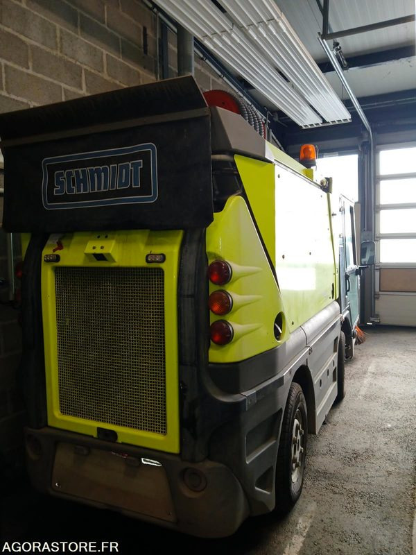 Balayeuse - سياره كنس شوارع: صورة 1 Balayeuse - سياره كنس شوارع: صورة 1