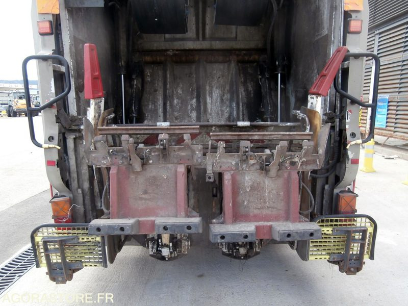 Benne Renault Premium 29HAB2 SEMAT - 2008 - 185600 kms - شاحنة النفايات: صورة 5 Benne Renault Premium 29HAB2 SEMAT - 2008 - 185600 kms - شاحنة النفايات: صورة 5