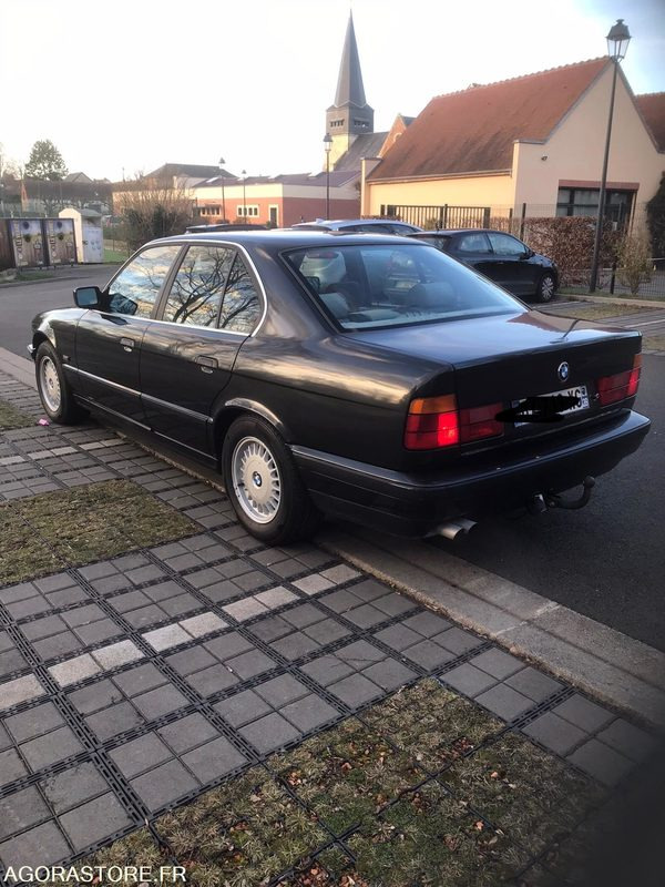 Bmw 530i e34 (6 cylindres) - 1990 - 168 285km - سيارة: صورة 4 Bmw 530i e34 (6 cylindres) - 1990 - 168 285km - سيارة: صورة 4