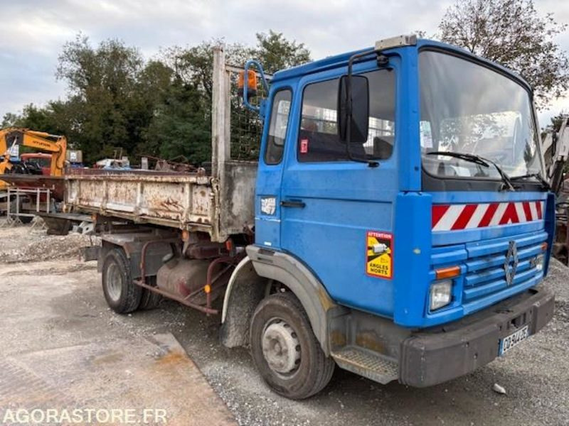 CAMION BENNE (TRI-BENNE) RENAULT S120 MIDLINER 1991 221000 KM - شاحنة قلاب: صورة 3 CAMION BENNE (TRI-BENNE) RENAULT S120 MIDLINER 1991 221000 KM - شاحنة قلاب: صورة 3