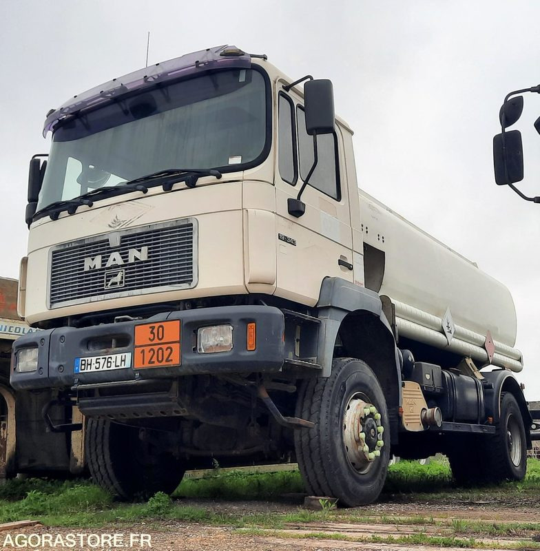 CAMION CITERNE 4x4 - MAN 19.343 - 524 755 KM (P2101604) - شاحنة: صورة 1 CAMION CITERNE 4x4 - MAN 19.343 - 524 755 KM (P2101604) - شاحنة: صورة 1