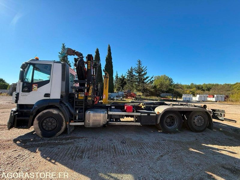 CAMION POLYBENNE GRUE IVECO MOTEUR HS - 390000km - 2014 - شاحنة ذات خطاف: صورة 2 CAMION POLYBENNE GRUE IVECO MOTEUR HS - 390000km - 2014 - شاحنة ذات خطاف: صورة 2