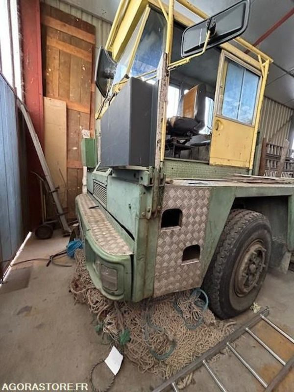 CAMION UNIC - 1974 / 82262 KM - شاحنات مسطحة: صورة 2 CAMION UNIC - 1974 / 82262 KM - شاحنات مسطحة: صورة 2