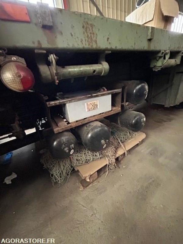 CAMION UNIC - 1974 / 82262 KM - شاحنات مسطحة: صورة 4 CAMION UNIC - 1974 / 82262 KM - شاحنات مسطحة: صورة 4