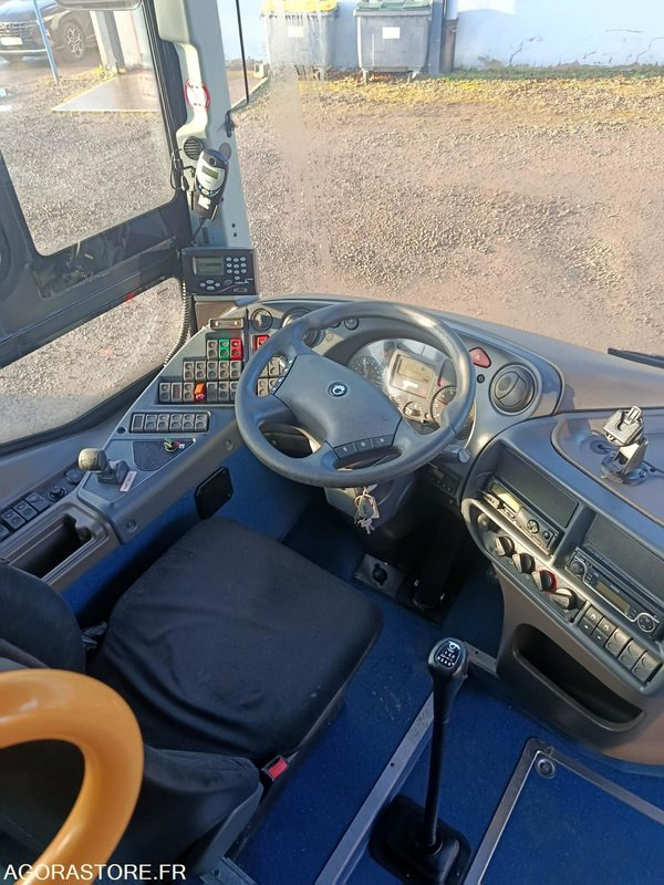 CAR IRISBUS RECREO - N°20648 - MEC2010 -358000km AT-749-AA - حافلة مدرسية: صورة 5 CAR IRISBUS RECREO - N°20648 - MEC2010 -358000km AT-749-AA - حافلة مدرسية: صورة 5