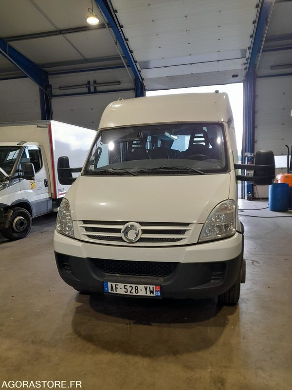 CAR IVECO de 2009 POUR PIECES - حافلة: صورة 3 CAR IVECO de 2009 POUR PIECES - حافلة: صورة 3