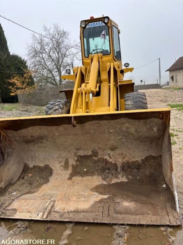 CHARGEUSE FORD A-64 1975 5650 HEURES - تركس: صورة 4 CHARGEUSE FORD A-64 1975 5650 HEURES - تركس: صورة 4