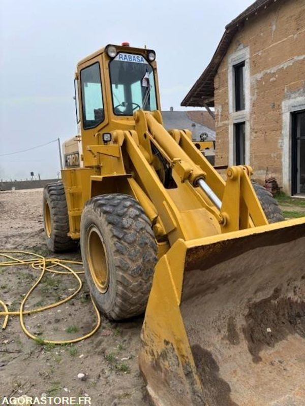 CHARGEUSE FORD A-64 1975 5650 HEURES - تركس: صورة 5 CHARGEUSE FORD A-64 1975 5650 HEURES - تركس: صورة 5