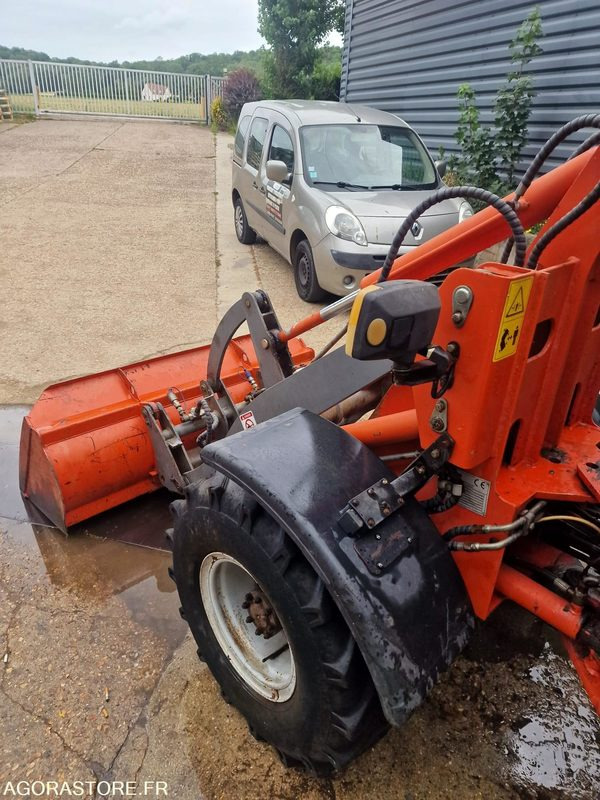 CHARGEUSE SUR PNEUS EVERUN ER08 EASY DIESEL 24CV - 2017 - 580 heures - تركس: صورة 4 CHARGEUSE SUR PNEUS EVERUN ER08 EASY DIESEL 24CV - 2017 - 580 heures - تركس: صورة 4
