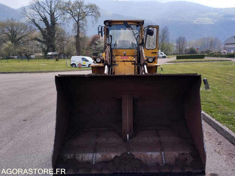CHARGEUSE SUR PNEUS VOLVO L70 de 1993 n°9930 HS A REPARER - تركس: صورة 2 CHARGEUSE SUR PNEUS VOLVO L70 de 1993 n°9930 HS A REPARER - تركس: صورة 2