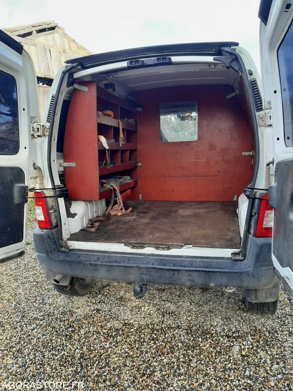 CITROEN BERLIGO 4X4 DANGEL - 124000 KM - 2008 - فان المدمجة: صورة 3 CITROEN BERLIGO 4X4 DANGEL - 124000 KM - 2008 - فان المدمجة: صورة 3