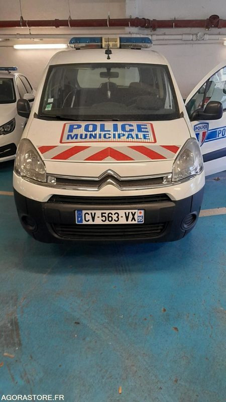 CITROEN BERLINGO - 2013 - 72200kms - سيارة: صورة 1 CITROEN BERLINGO - 2013 - 72200kms - سيارة: صورة 1