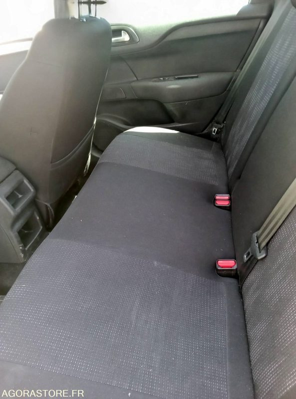 CITROEN C4 - سيارة: صورة 2 CITROEN C4 - سيارة: صورة 2