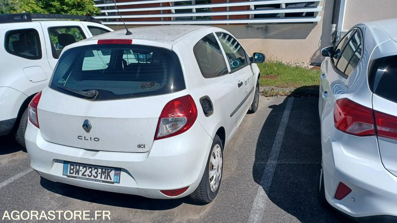 CLIO SOCIETE AIR DIESEL BW-233-MK - 2011 - 170 000KM - سيارة: صورة 3 CLIO SOCIETE AIR DIESEL BW-233-MK - 2011 - 170 000KM - سيارة: صورة 3
