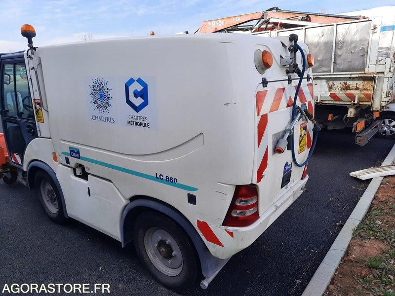 CMAR LC860 - 2014 - 5 700KM - فان المدمجة: صورة 5 CMAR LC860 - 2014 - 5 700KM - فان المدمجة: صورة 5