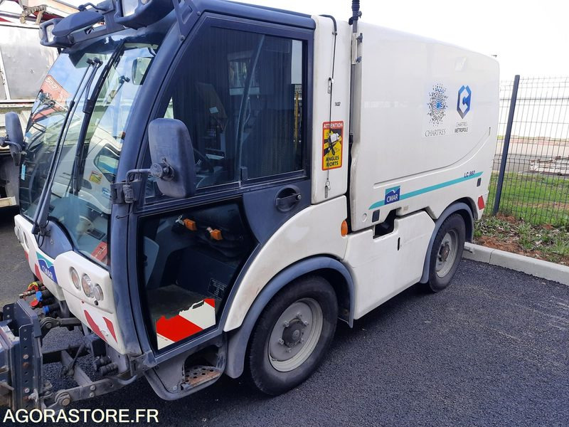 CMAR LC860 - 2014 - 5 700KM - فان المدمجة: صورة 4 CMAR LC860 - 2014 - 5 700KM - فان المدمجة: صورة 4