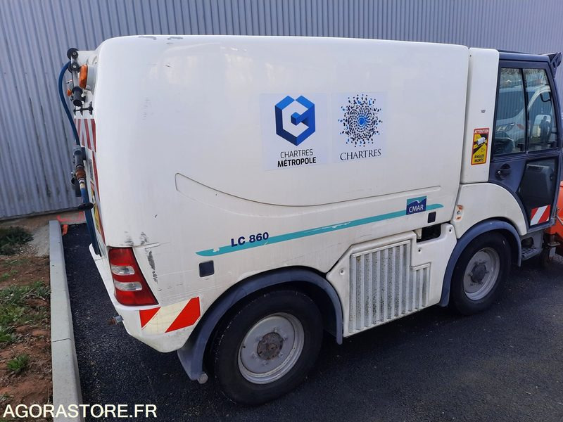 CMAR LC860 - 2014 - 5 700KM - فان المدمجة: صورة 2 CMAR LC860 - 2014 - 5 700KM - فان المدمجة: صورة 2