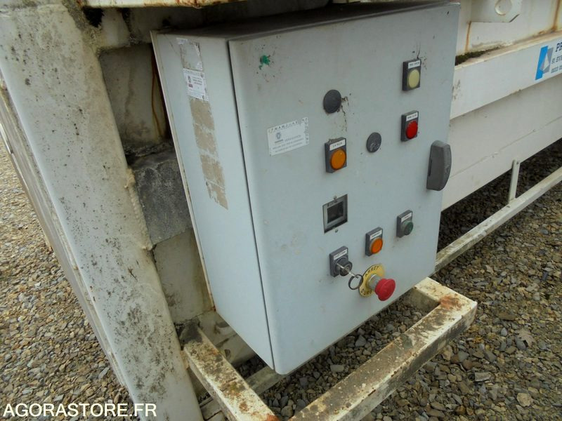 COMPACTEUR DECHET - PRESSOR AN 2006 - الأدوات والمعدات: صورة 4 COMPACTEUR DECHET - PRESSOR AN 2006 - الأدوات والمعدات: صورة 4