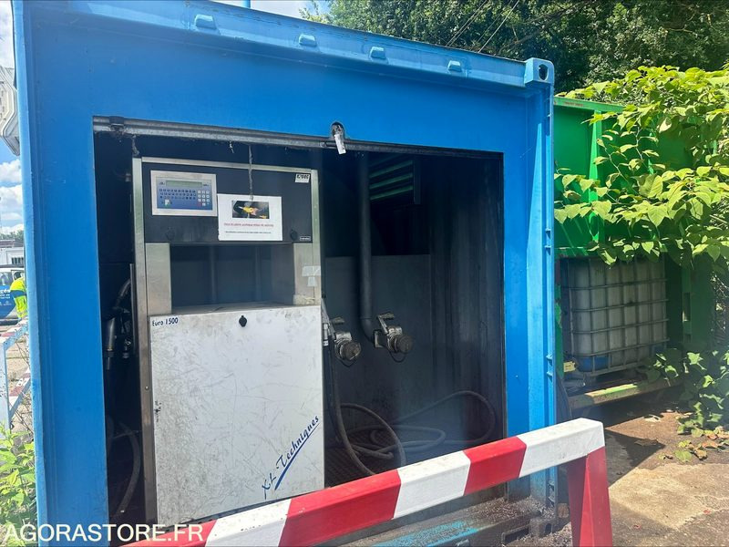 CONTAINER AVEC CUVE DE 40 000L & SYSTEME DE DISTRIBUTION CARBURANT - 2015 - الأدوات والمعدات: صورة 2 CONTAINER AVEC CUVE DE 40 000L & SYSTEME DE DISTRIBUTION CARBURANT - 2015 - الأدوات والمعدات: صورة 2