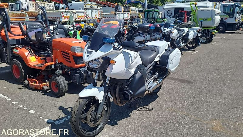CV 384 MQ - YAMAHA TDM900 - 2013 - 69532KM - دراجة نارية: صورة 2 CV 384 MQ - YAMAHA TDM900 - 2013 - 69532KM - دراجة نارية: صورة 2