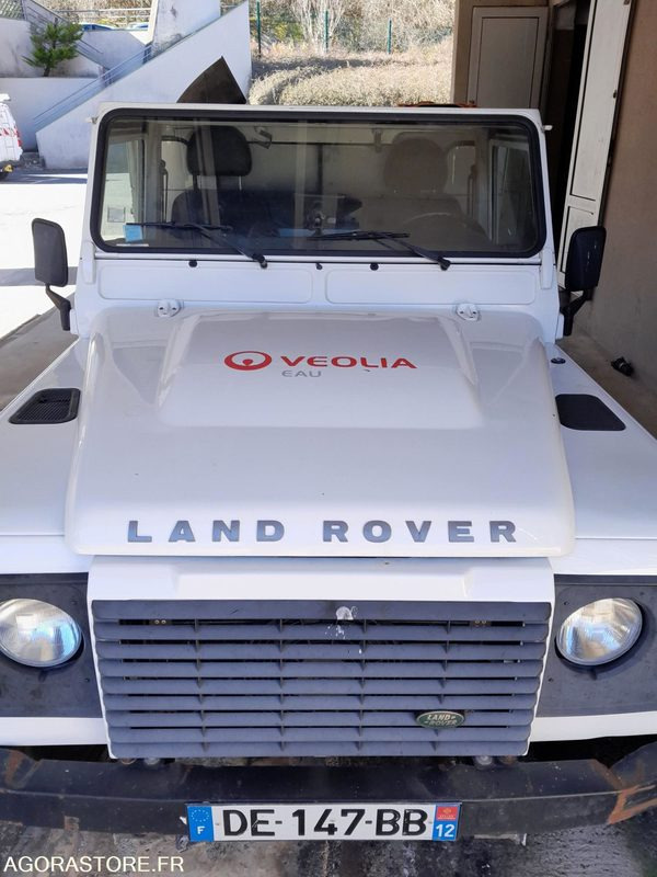 Camion hydrocureur LAND ROVER Defender - 2014 / 142 462 KM - شاحنة البيك أب: صورة 3 Camion hydrocureur LAND ROVER Defender - 2014 / 142 462 KM - شاحنة البيك أب: صورة 3