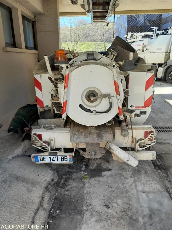 Camion hydrocureur LAND ROVER Defender - 2014 / 142 462 KM - شاحنة البيك أب: صورة 5 Camion hydrocureur LAND ROVER Defender - 2014 / 142 462 KM - شاحنة البيك أب: صورة 5