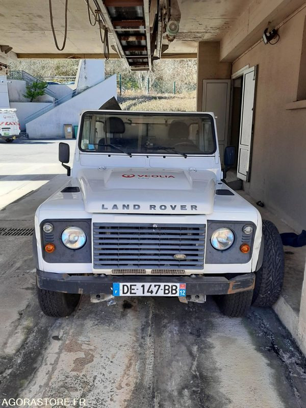 Camion hydrocureur LAND ROVER Defender - 2014 / 142 462 KM - شاحنة البيك أب: صورة 2 Camion hydrocureur LAND ROVER Defender - 2014 / 142 462 KM - شاحنة البيك أب: صورة 2