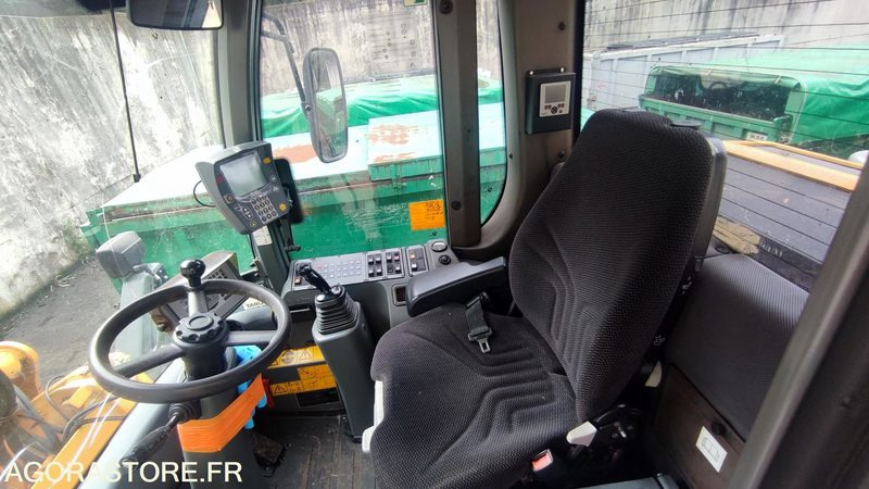 Chargeuse LIEBHERR L524 avec godet haut déversement - 2012 - تركس: صورة 3 Chargeuse LIEBHERR L524 avec godet haut déversement - 2012 - تركس: صورة 3