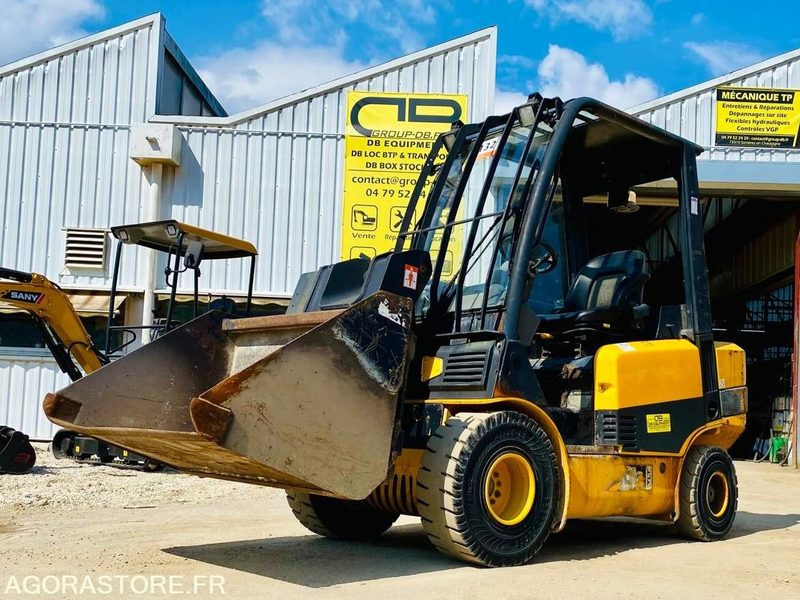 Chariot télescopique Teletruk JCB TLT30D - Année 2004 - 3870 h - رافعة تلسكوبية: صورة 1 Chariot télescopique Teletruk JCB TLT30D - Année 2004 - 3870 h - رافعة تلسكوبية: صورة 1