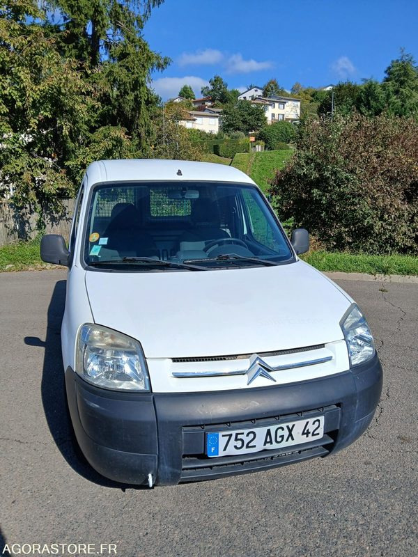 Citroën Berlingo 752-AGX-42 - فان المدمجة: صورة 1 Citroën Berlingo 752-AGX-42 - فان المدمجة: صورة 1