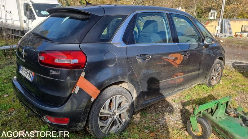 Citroen C4 Picasso 1.6 EHDI 2014 141000kms - سيارة: صورة 3 Citroen C4 Picasso 1.6 EHDI 2014 141000kms - سيارة: صورة 3