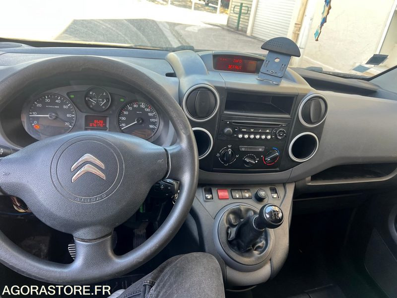 Citroen berlingo - 2016 - 76000km - سيارة: صورة 2 Citroen berlingo - 2016 - 76000km - سيارة: صورة 2