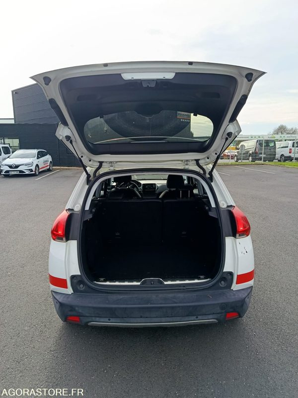 EB-719-QM - Non Roulant - PEUGEOT 2008 - CG KS SLV - VP - 257 763 Kms - سيارة دفع رباعي: صورة 5 EB-719-QM - Non Roulant - PEUGEOT 2008 - CG KS SLV - VP - 257 763 Kms - سيارة دفع رباعي: صورة 5