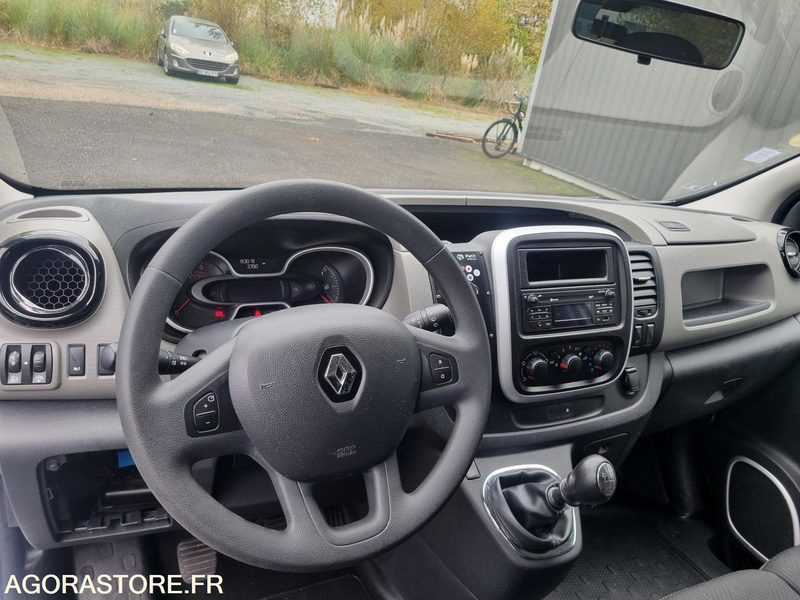 FD-362-KF - Non Roulant - RENAULT TRAFIC III - VASP - 195 000 Kms - سيارة اسعاف: صورة 5 FD-362-KF - Non Roulant - RENAULT TRAFIC III - VASP - 195 000 Kms - سيارة اسعاف: صورة 5