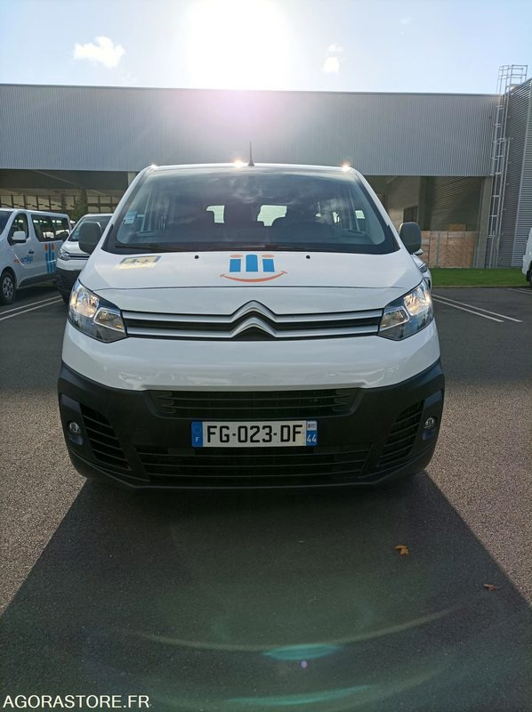 FG-023-DF - Roulant - CITROEN JUMPY SPACE TOURER - VP - 178 975 Kms - حافلة صغيرة, ميكروباص: صورة 3 FG-023-DF - Roulant - CITROEN JUMPY SPACE TOURER - VP - 178 975 Kms - حافلة صغيرة, ميكروباص: صورة 3